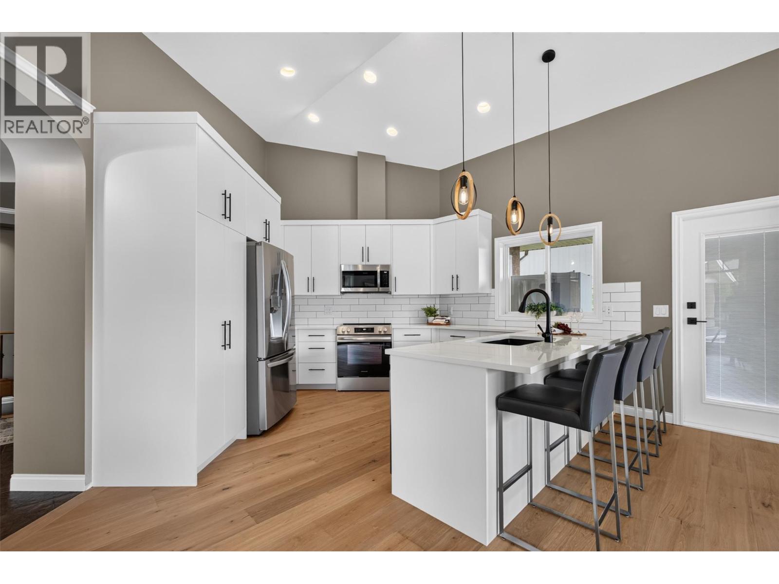 1274 Lakeview Cove Place - Image 6