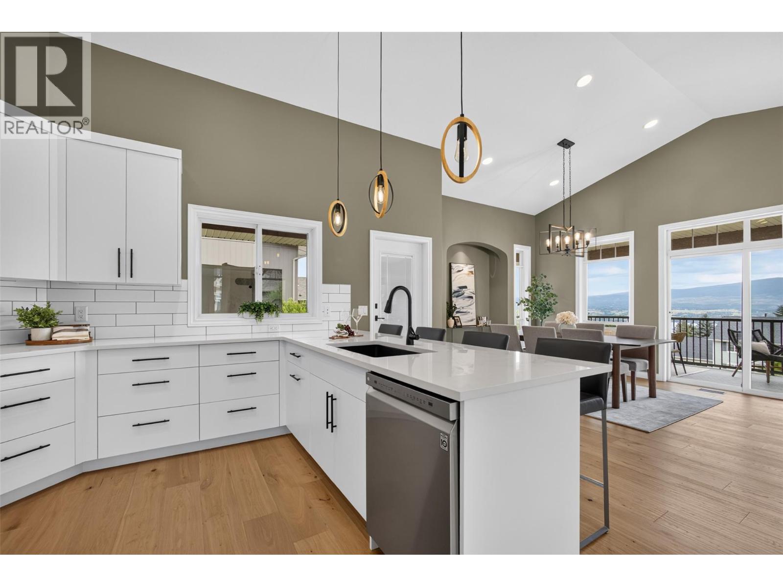 1274 Lakeview Cove Place - Image 4