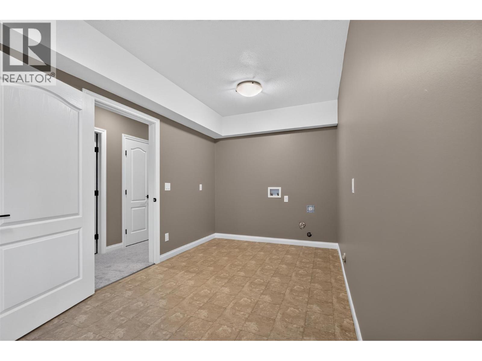 1274 Lakeview Cove Place - Image 38