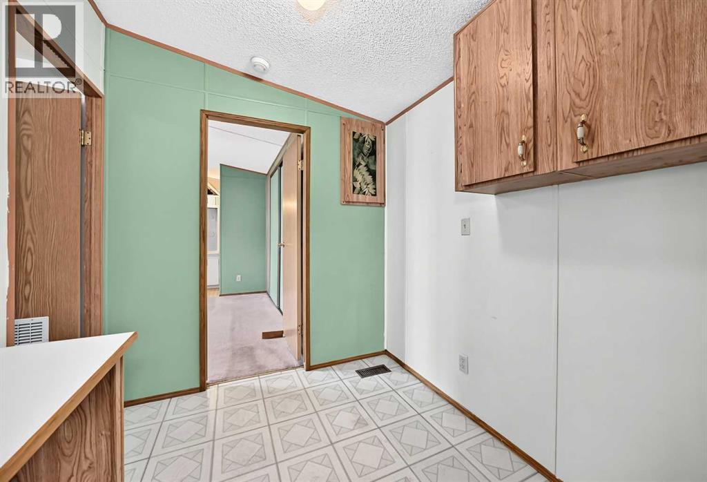 3218 Burroughs Manor NE - 16