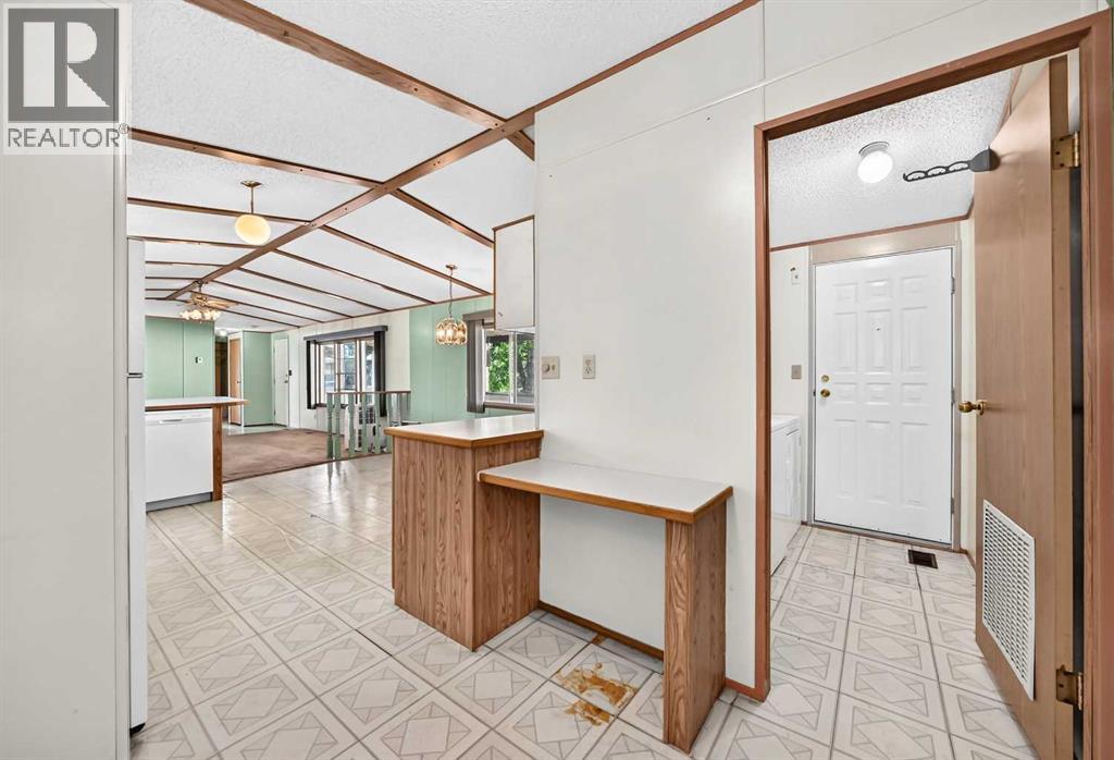 3218 Burroughs Manor NE - 17