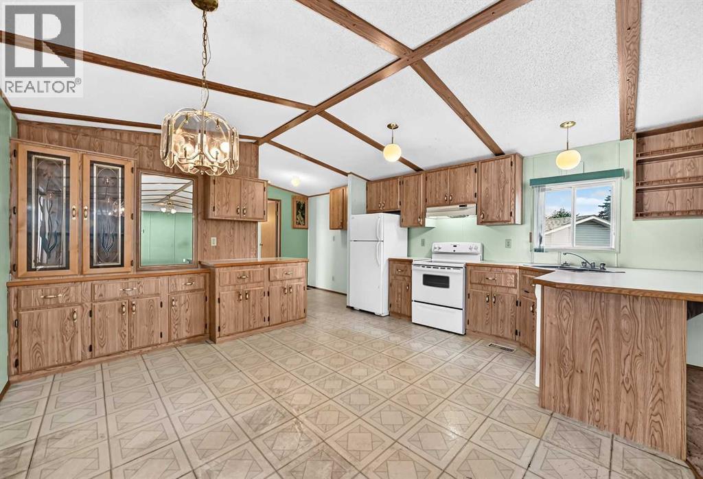 3218 Burroughs Manor NE - 9