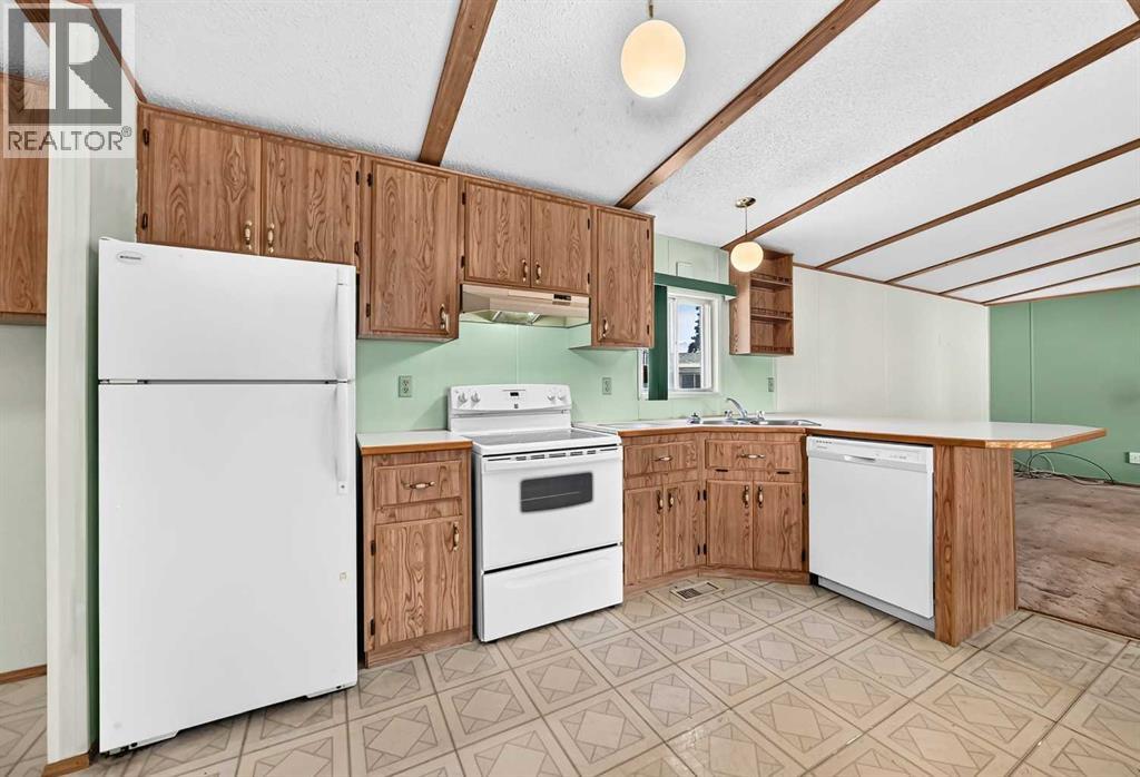 3218 Burroughs Manor NE - 3