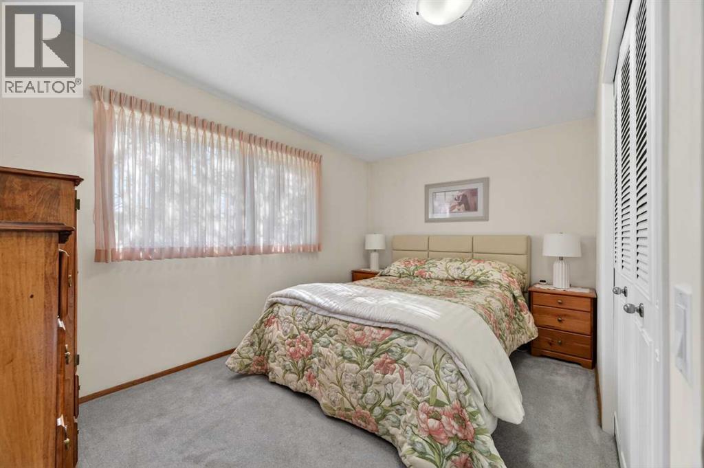 6451 70 Street NW - 19