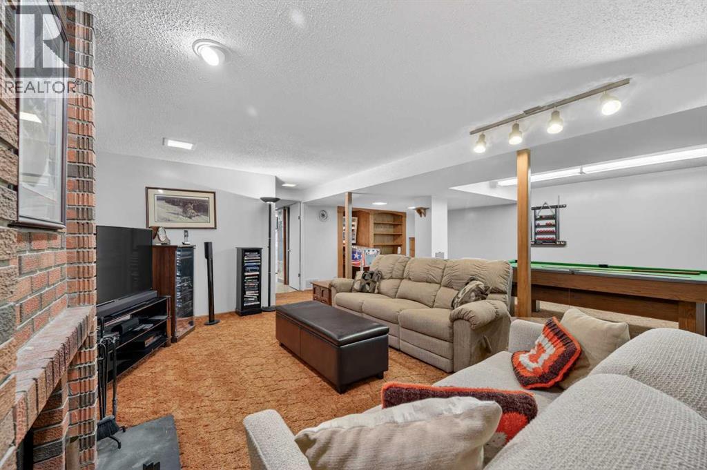 6451 70 Street NW - 24