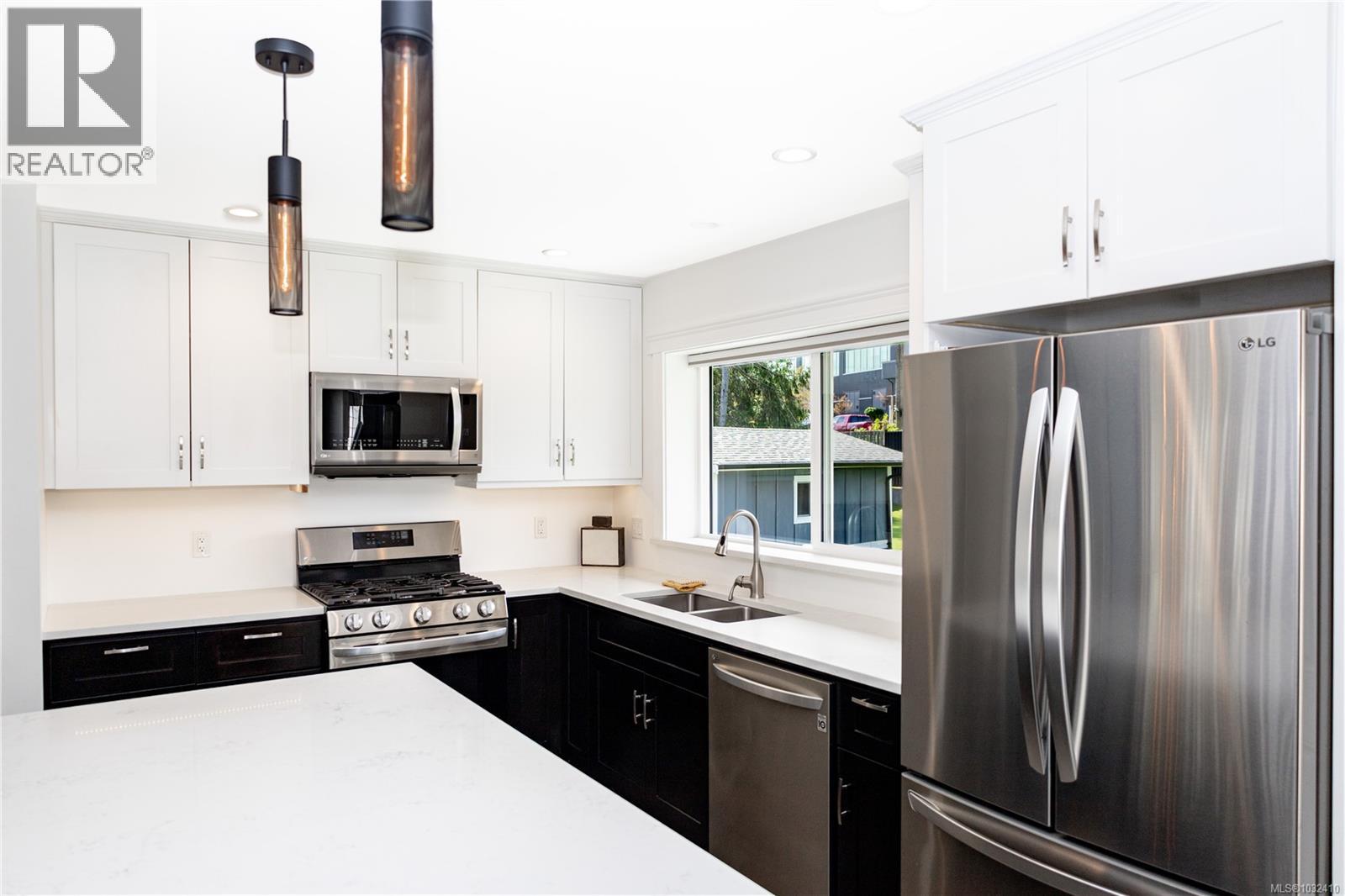 146 Coronation Cres - 13