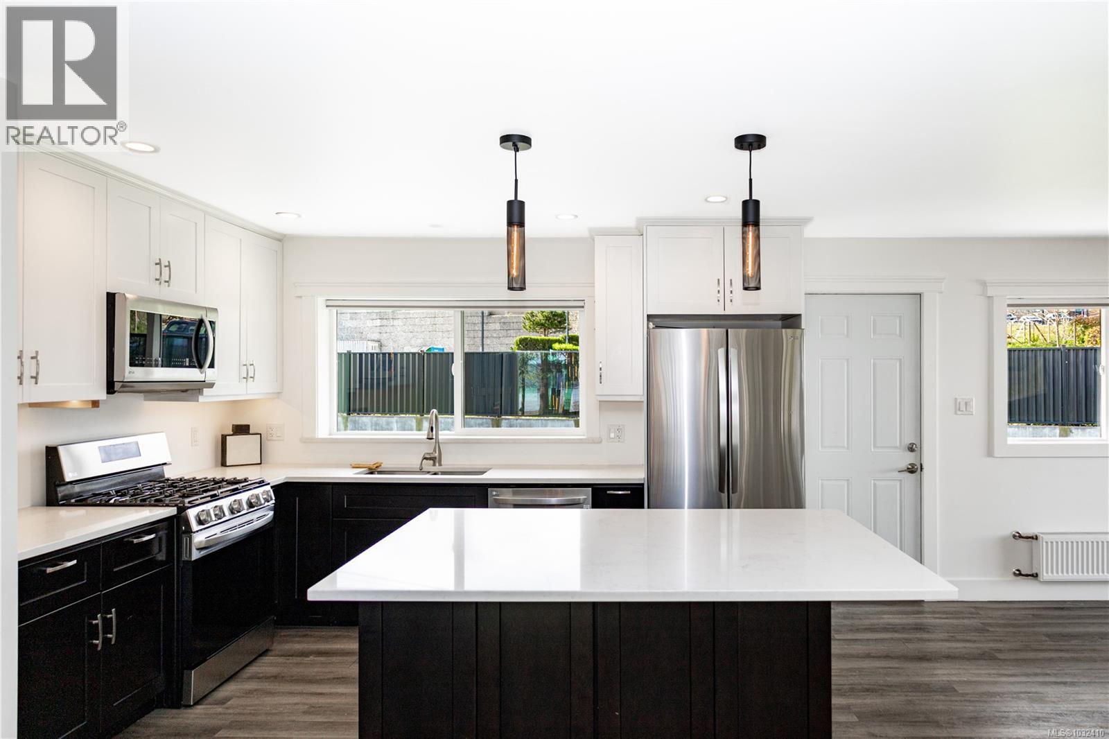 146 Coronation Cres - 8