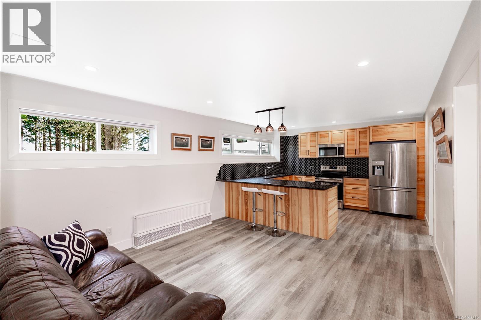 146 Coronation Cres - 38