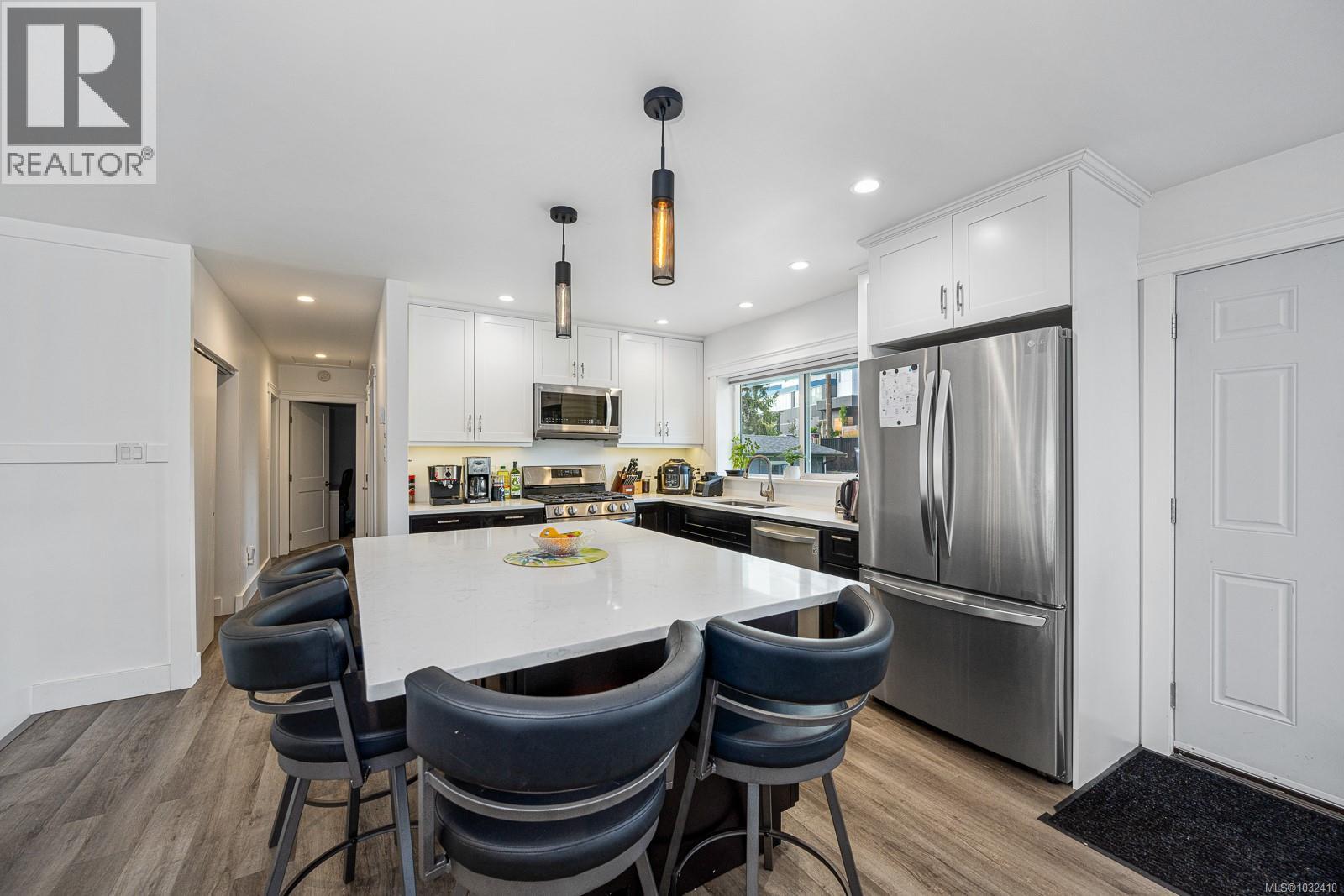 146 Coronation Cres - 74