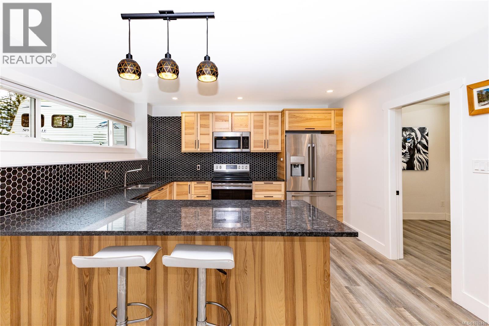 146 Coronation Cres - 39