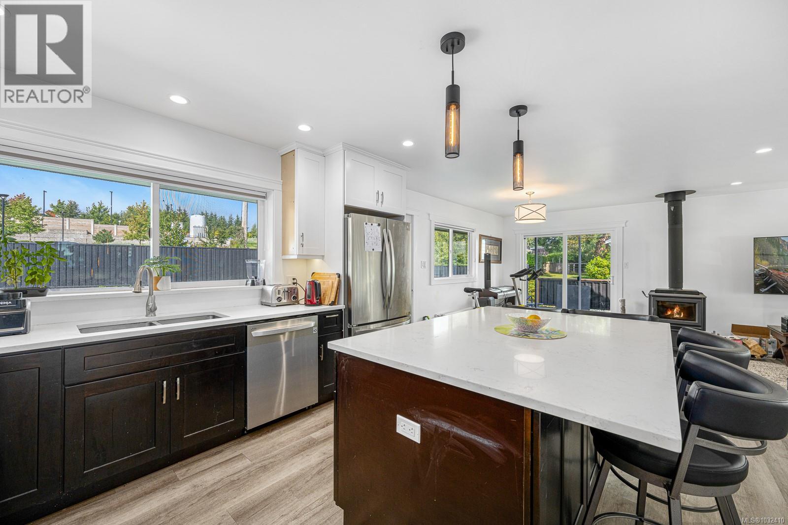 146 Coronation Cres - 77