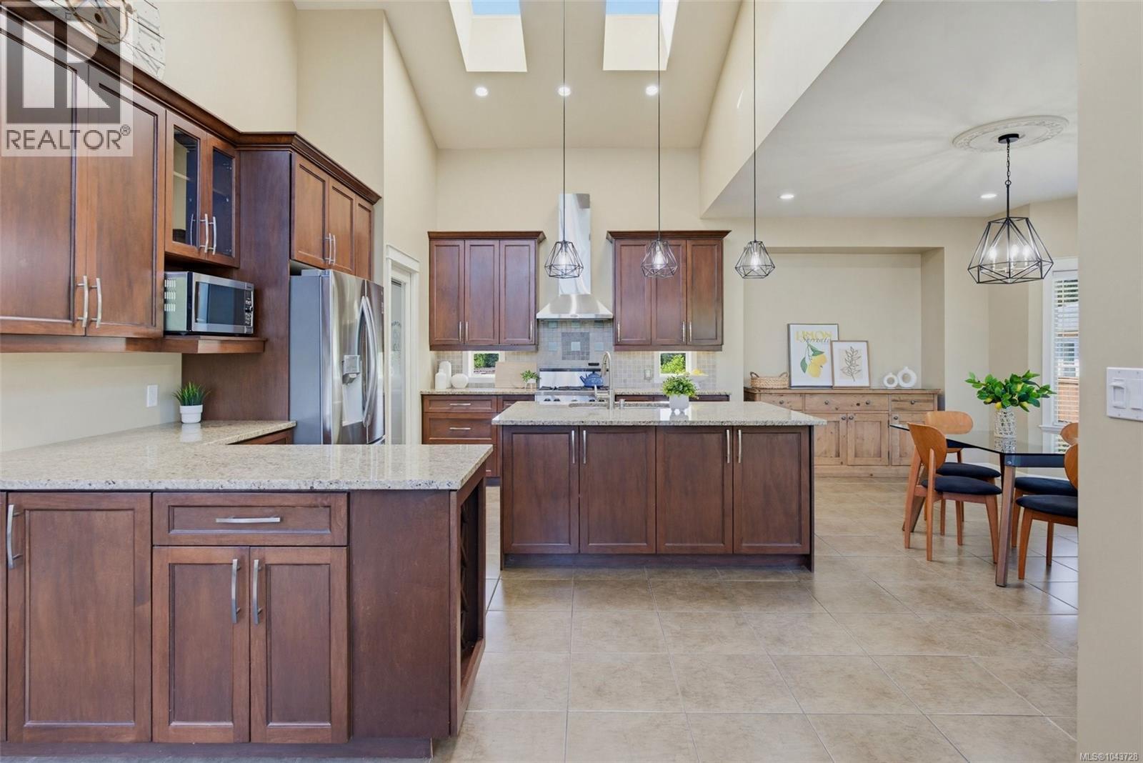 601 Sentinel Dr - 15