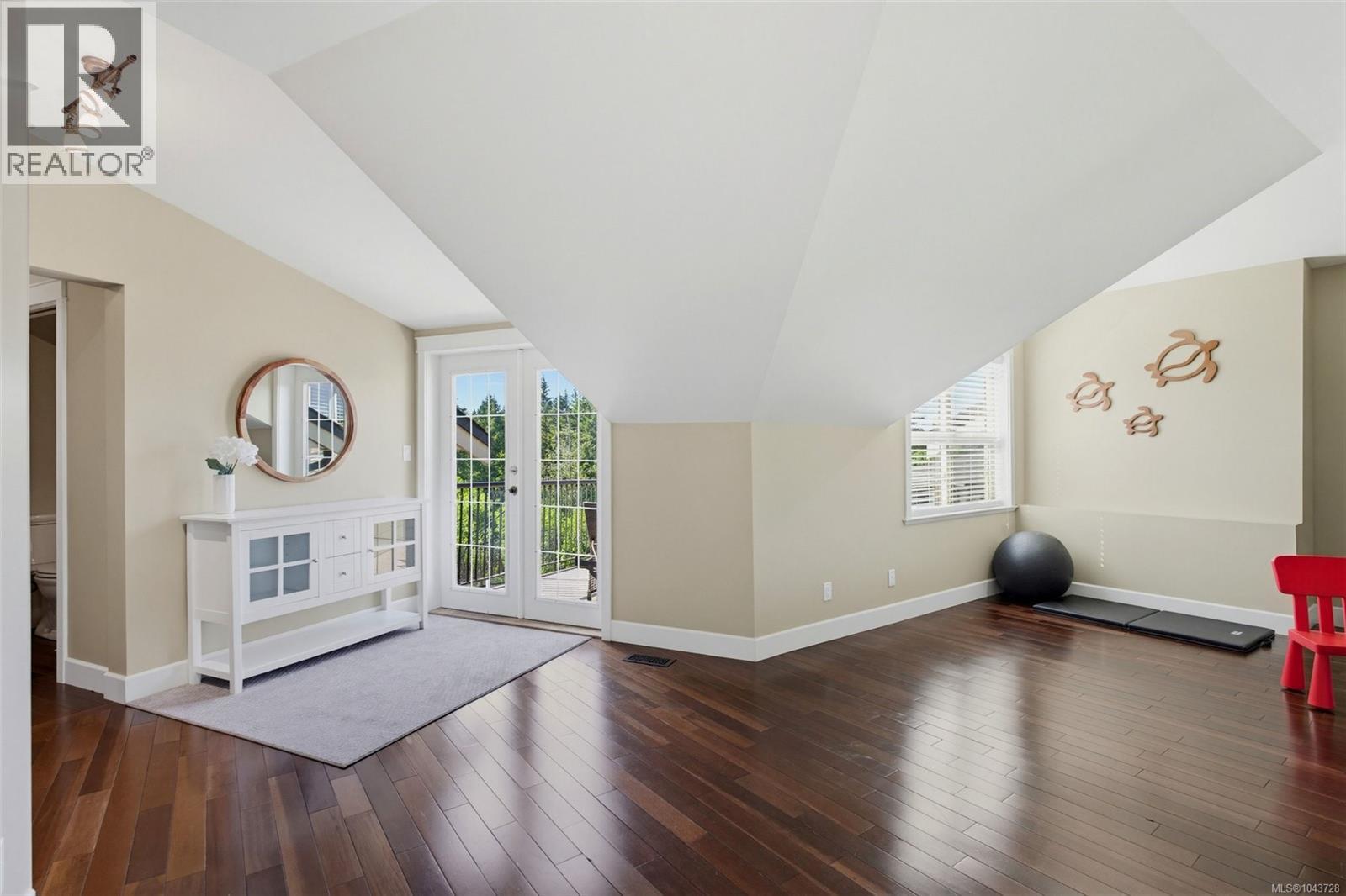 601 Sentinel Dr - 28