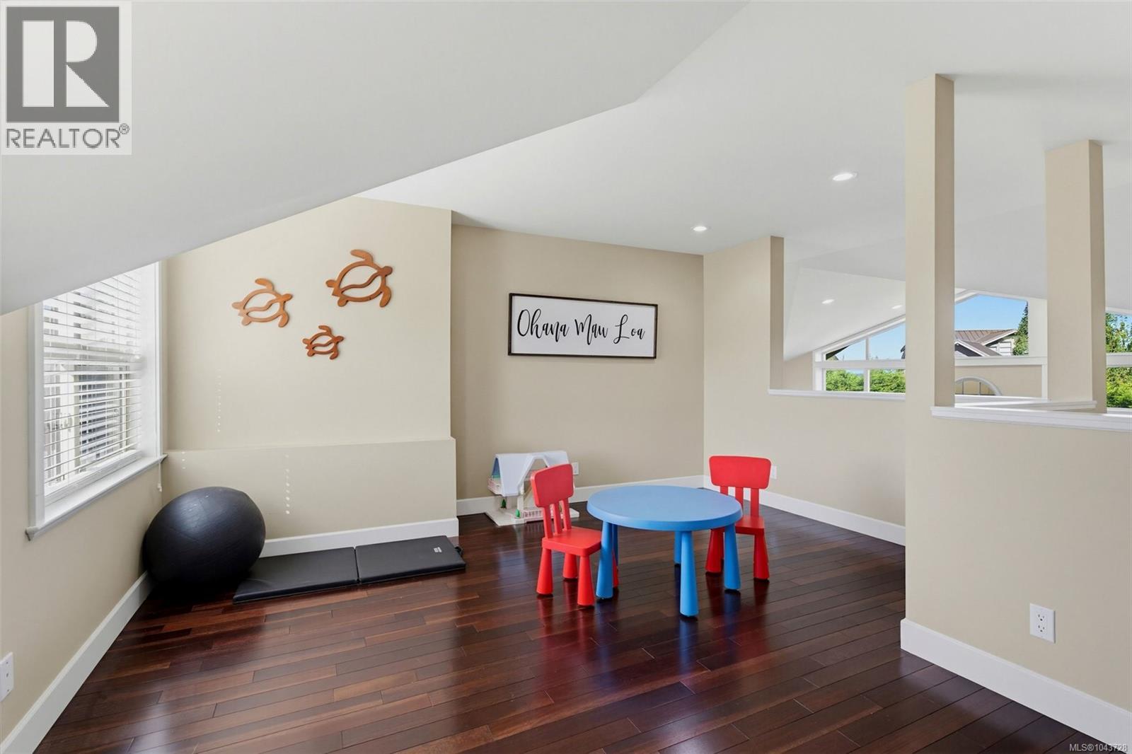 601 Sentinel Dr - 29