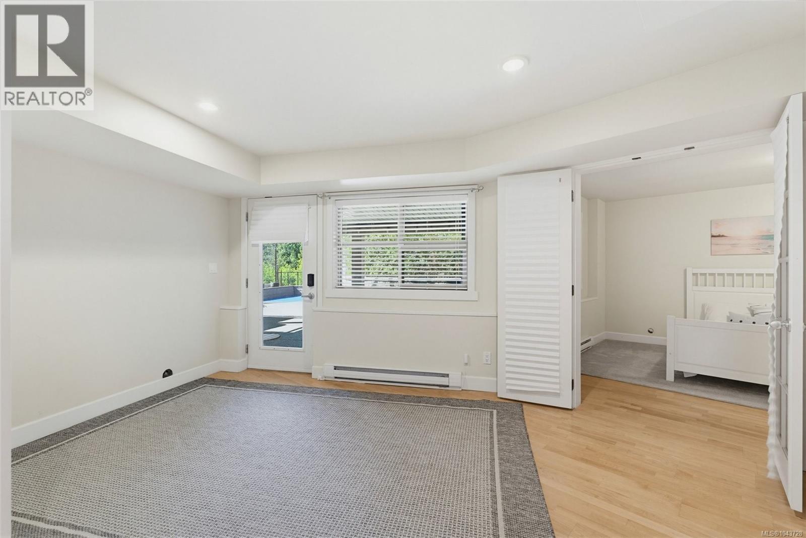 601 Sentinel Dr - 50