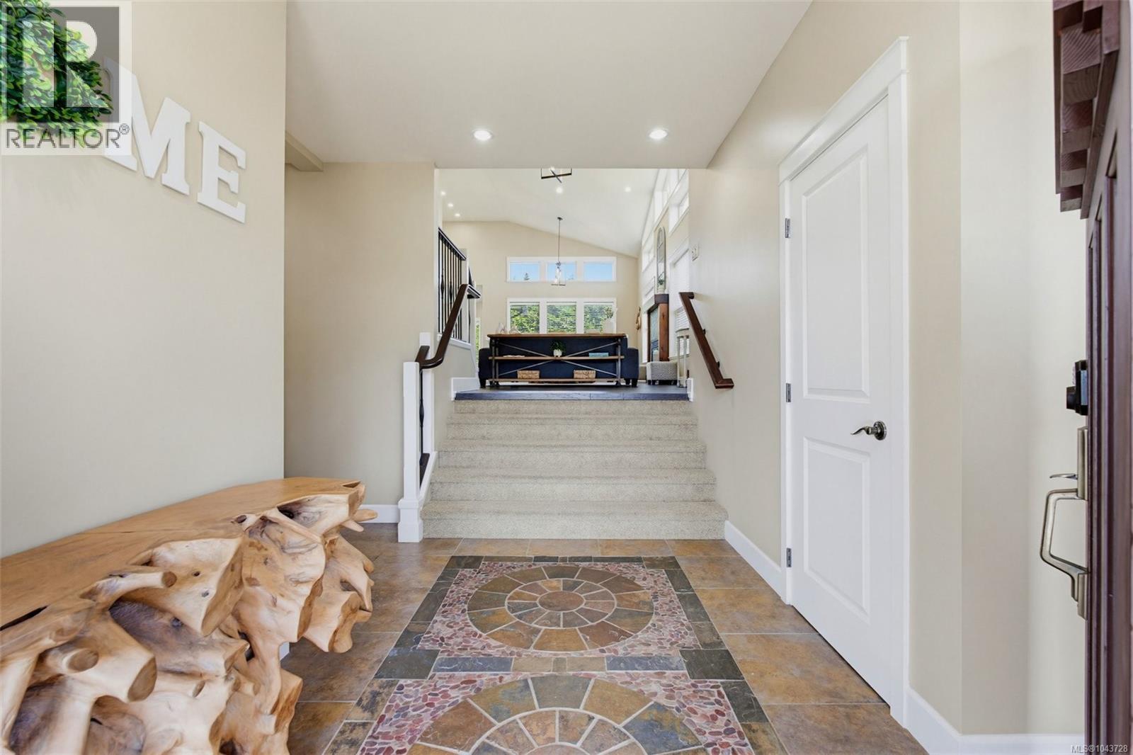 601 Sentinel Dr - 6