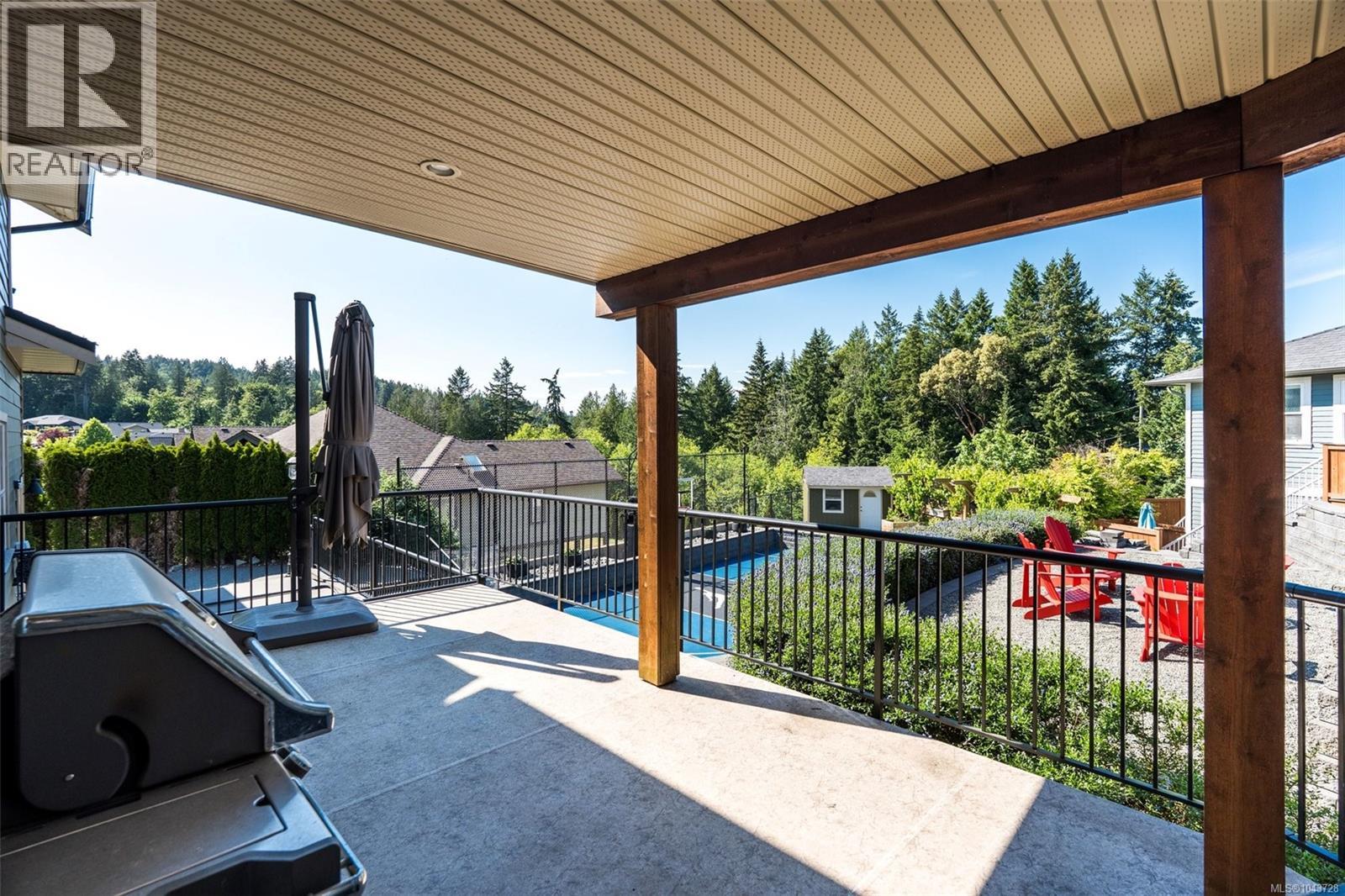 601 Sentinel Dr - 64