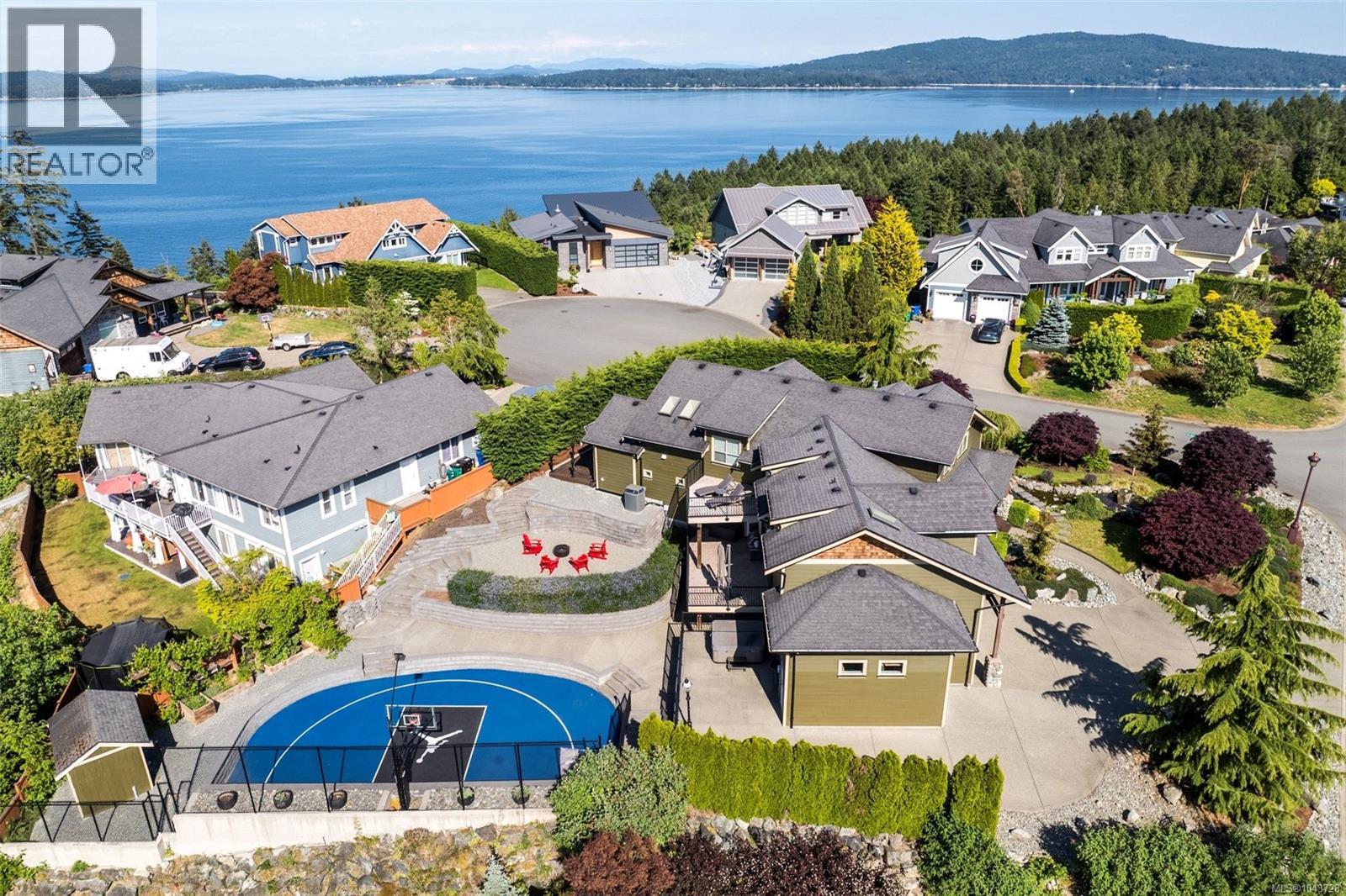 601 Sentinel Dr - 67