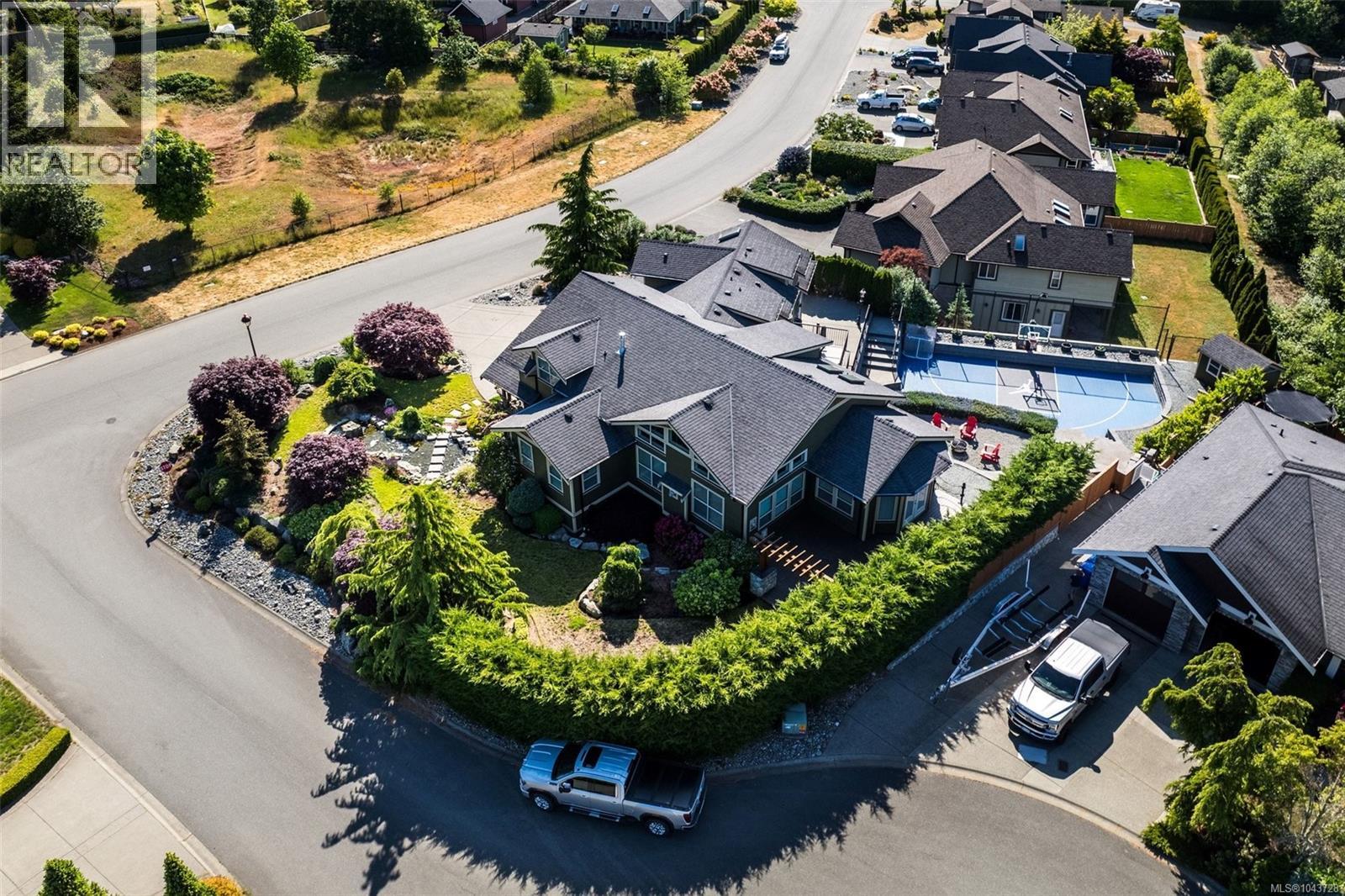 601 Sentinel Dr - 68