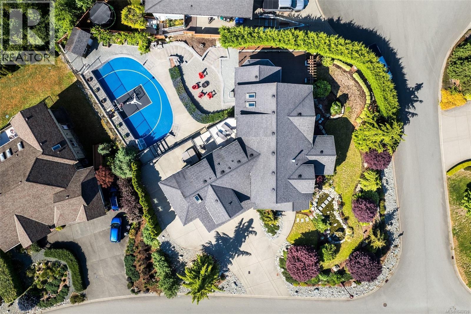 601 Sentinel Dr - 69