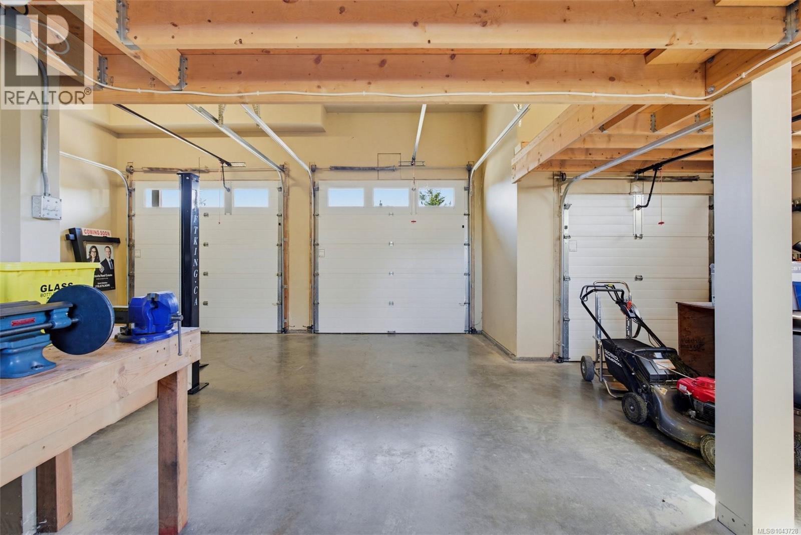601 Sentinel Dr - 75