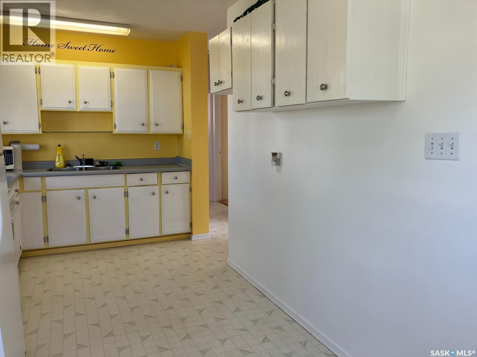 113 1st STREET W - 11