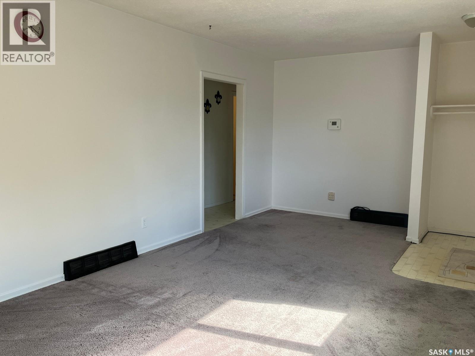 113 1st STREET W - 17