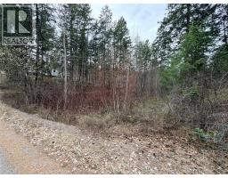 7974 Briarwood Road, Kelowna, BC V1Z3V7 Photo 9