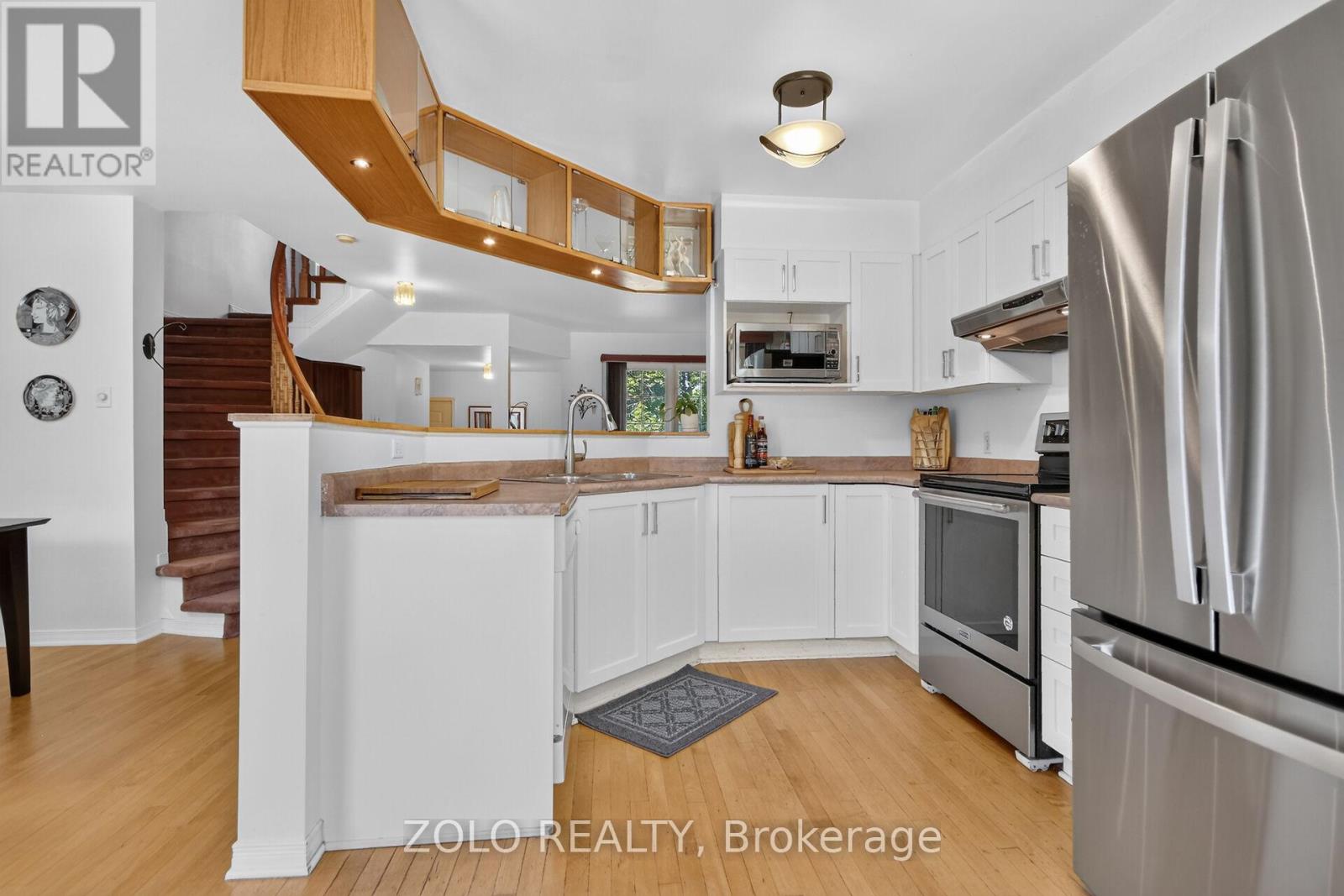 38 CENTRAL PARK DRIVE - 10