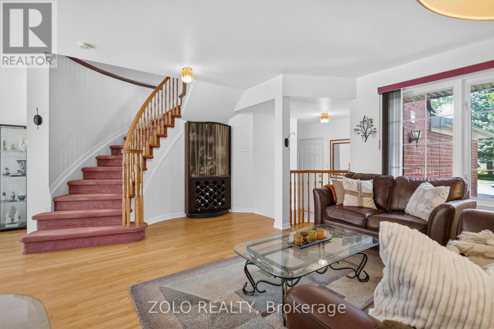 38 CENTRAL PARK DRIVE - 18