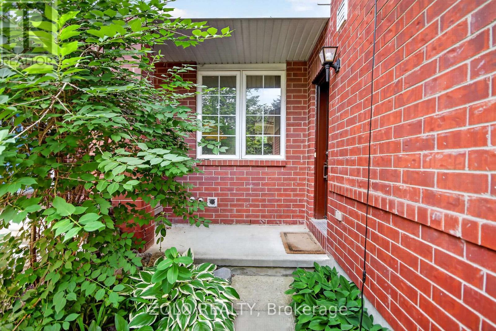 38 CENTRAL PARK DRIVE - 4