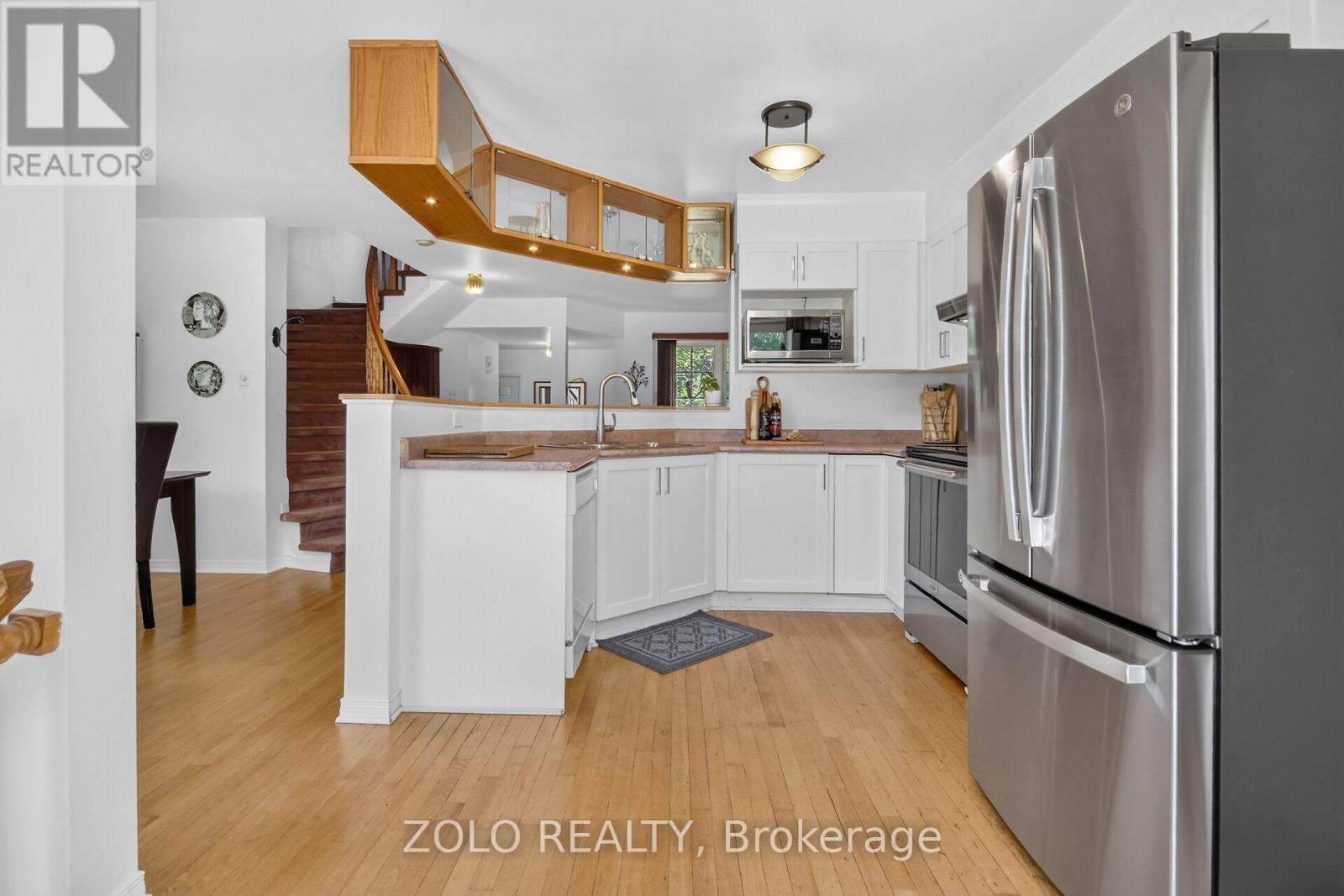 38 CENTRAL PARK DRIVE - 8
