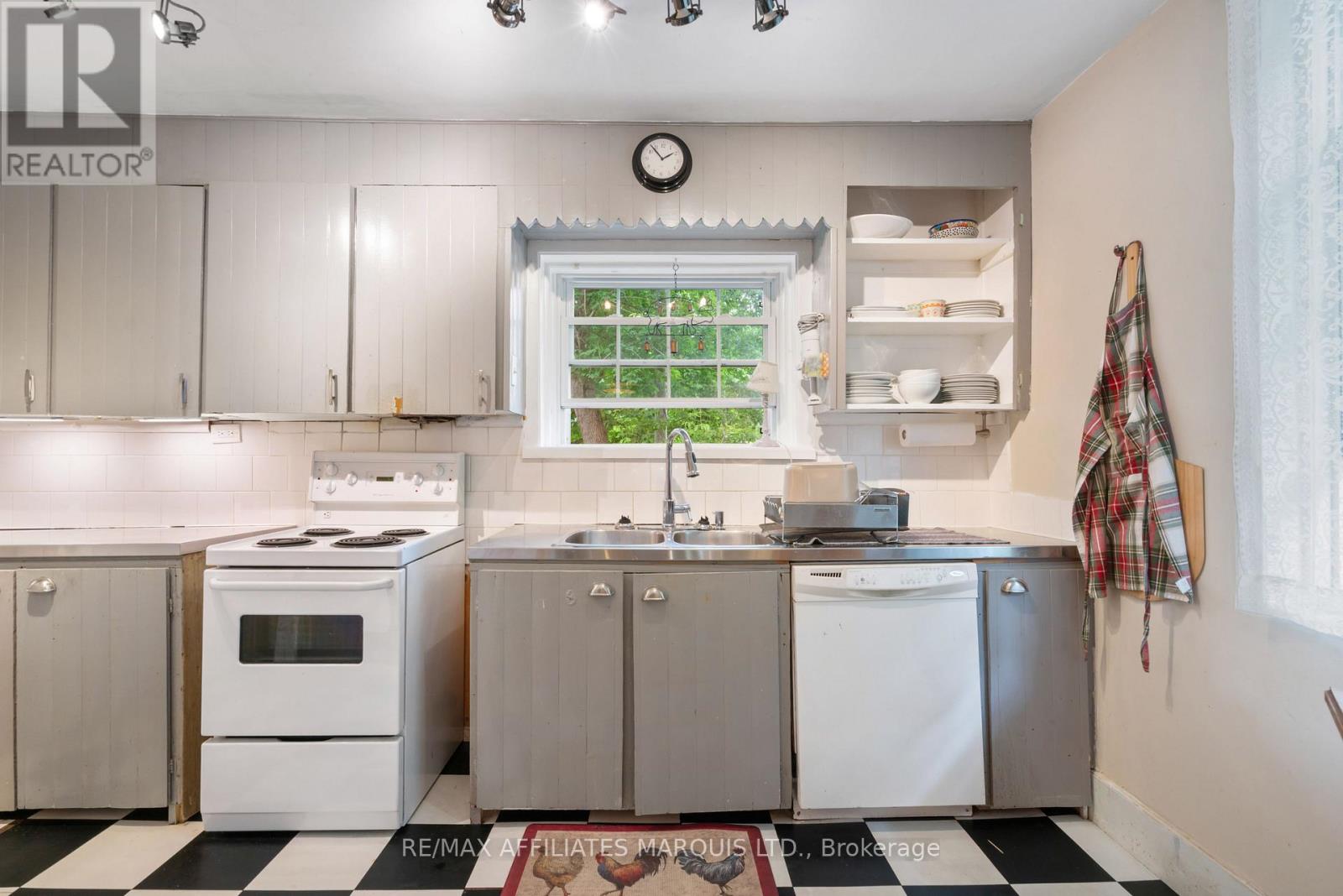 6368 KING STREET - 15