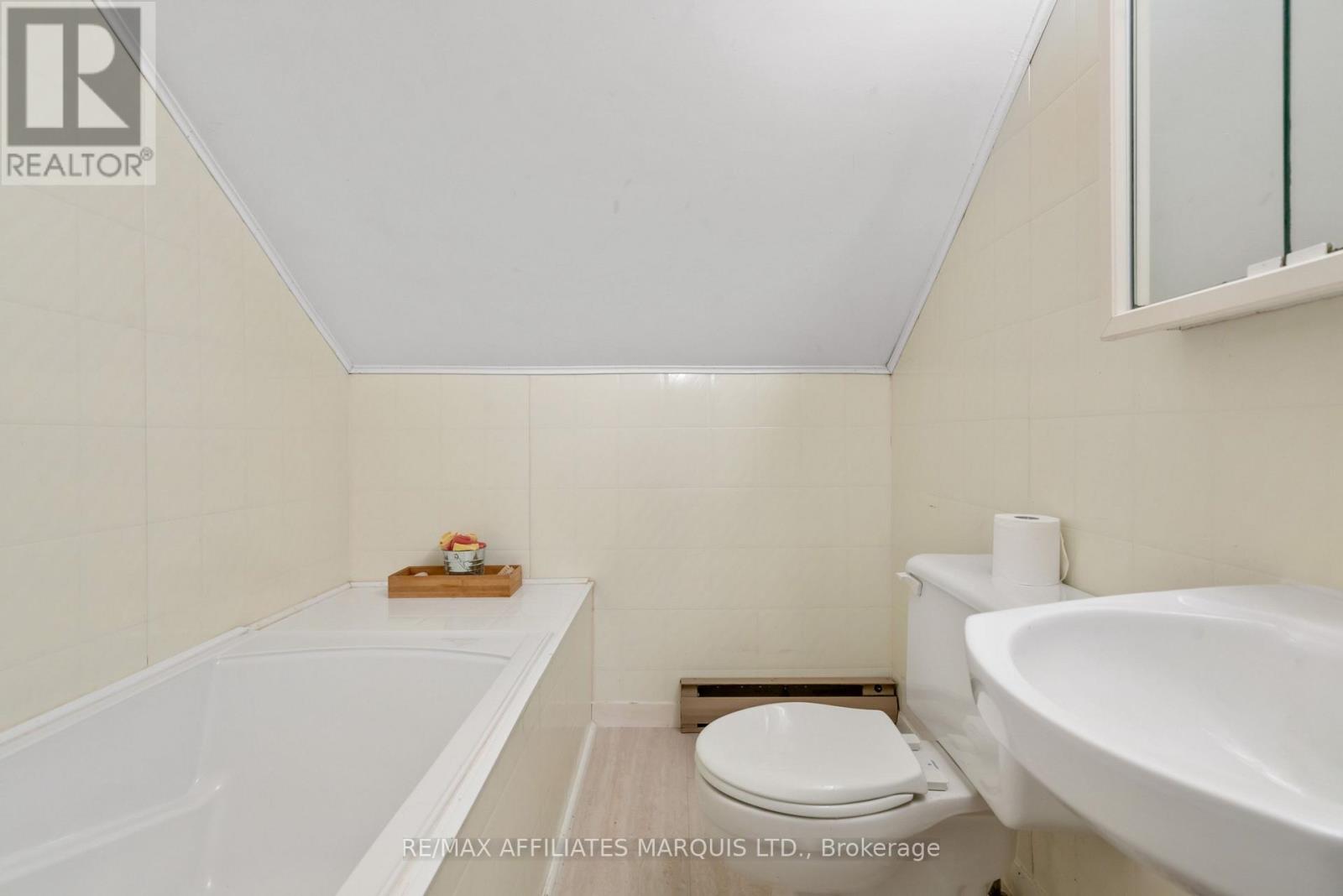 6368 KING STREET - 27