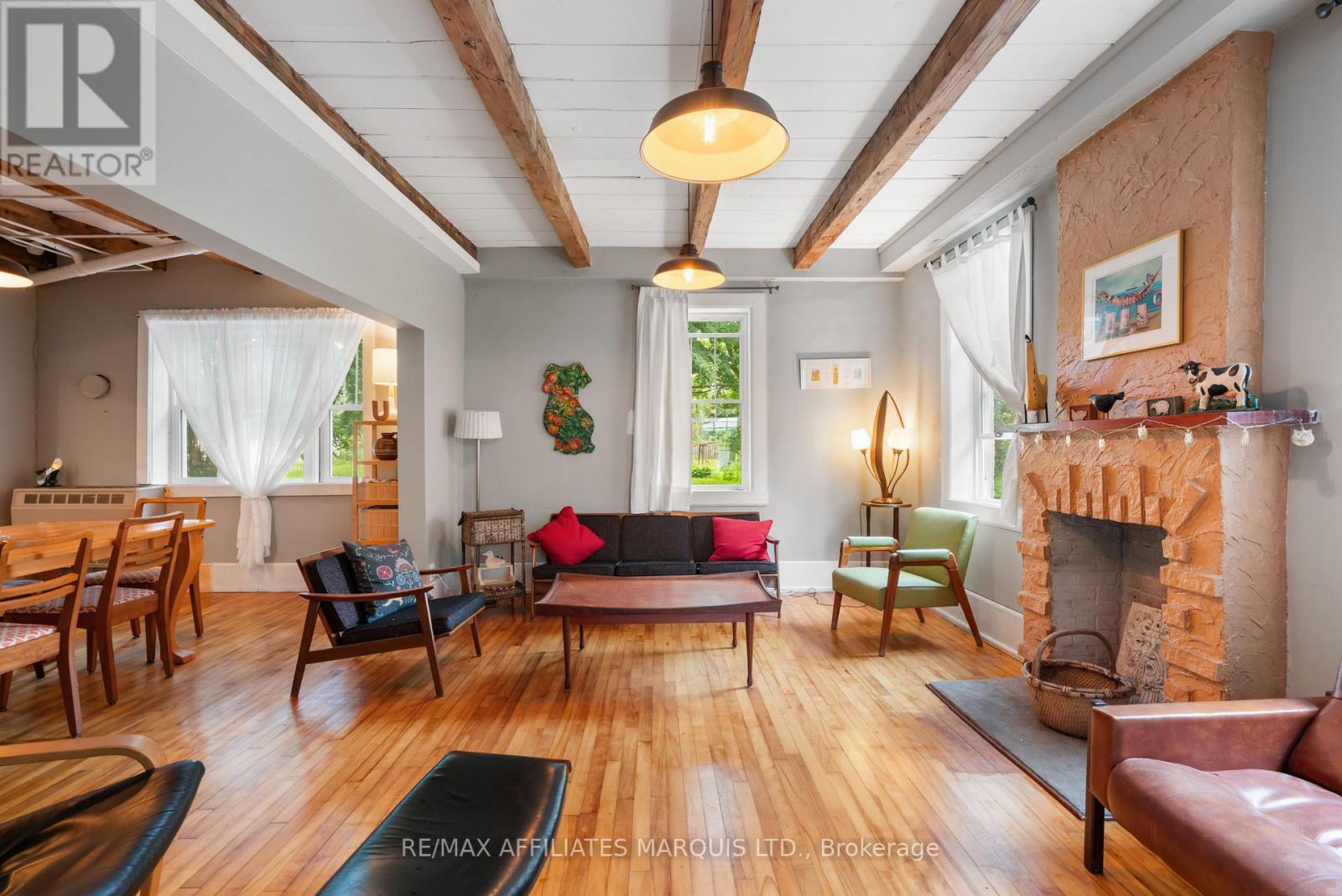 6368 KING STREET - 7