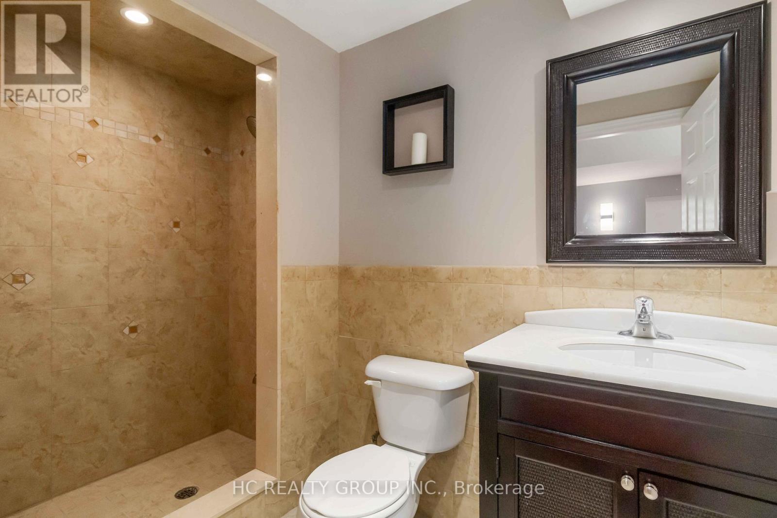 16 BEGONIA CRESCENT - 33