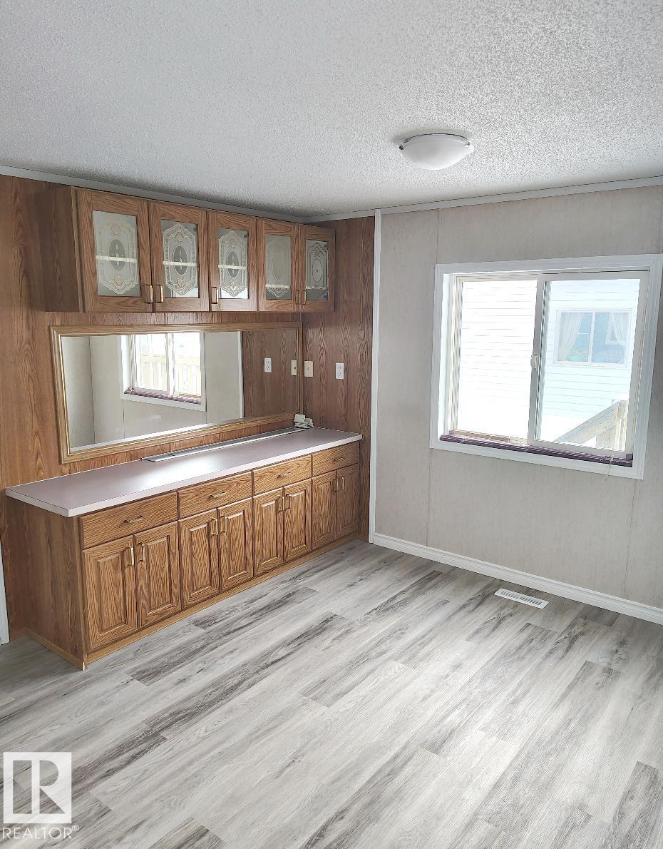 45 4819 51 Avenue - Image 3