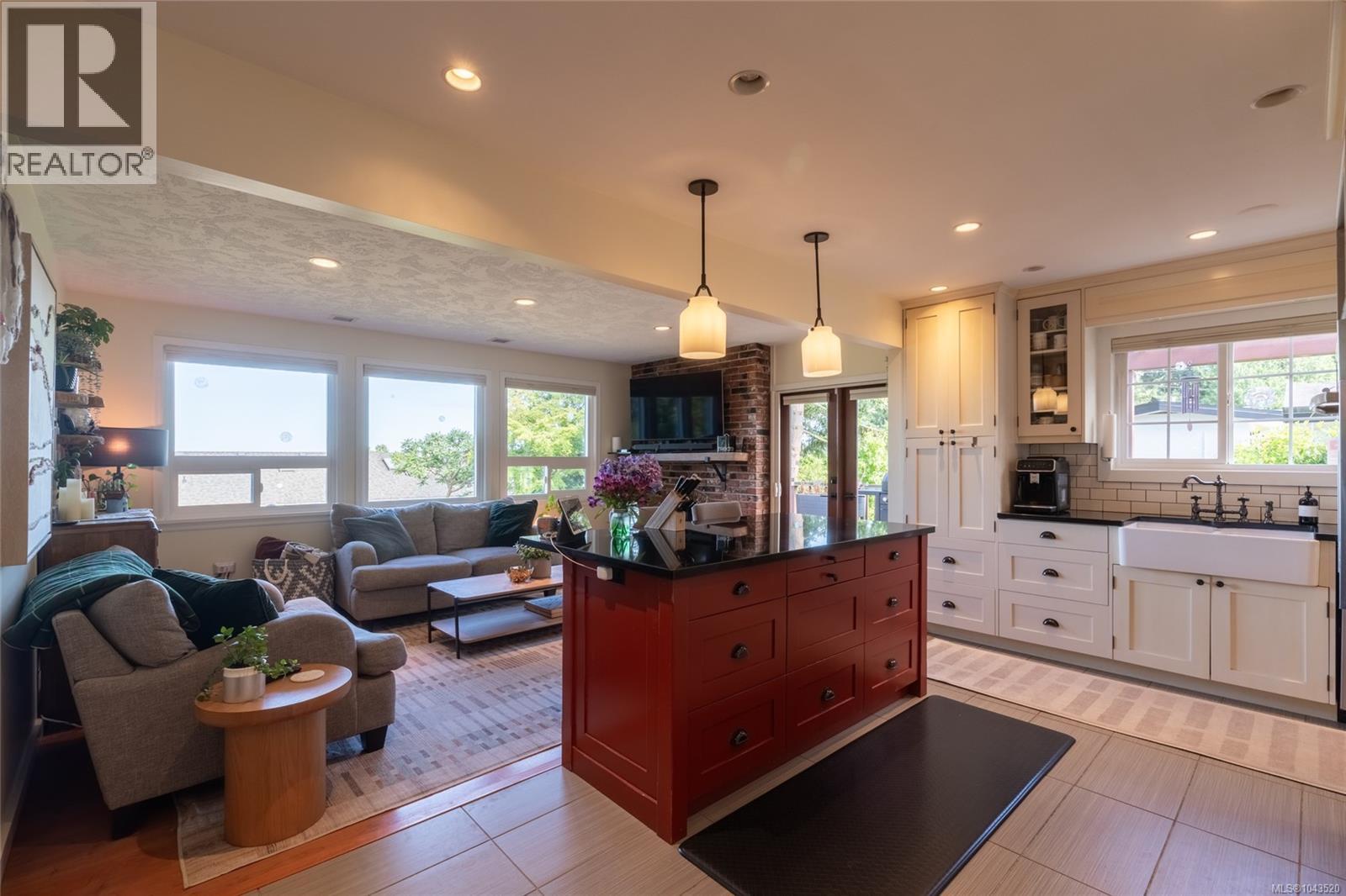6371 Conconi Pl - 10