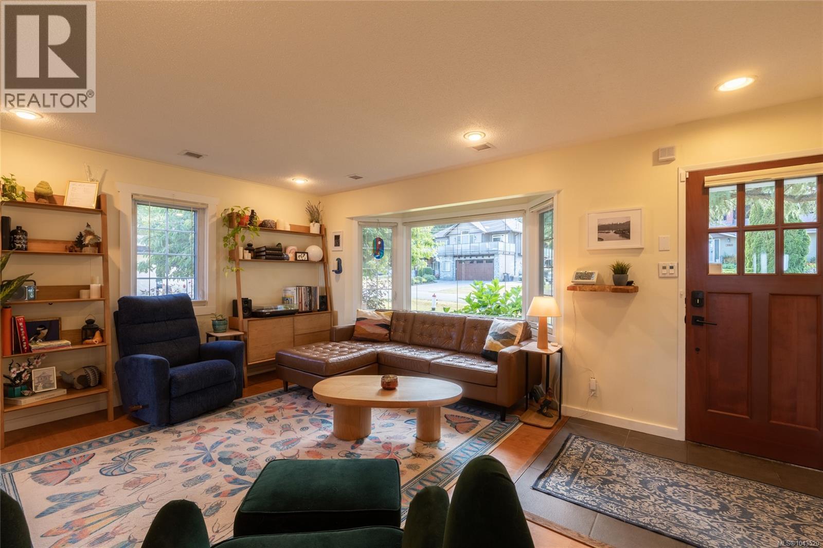6371 Conconi Pl - 5