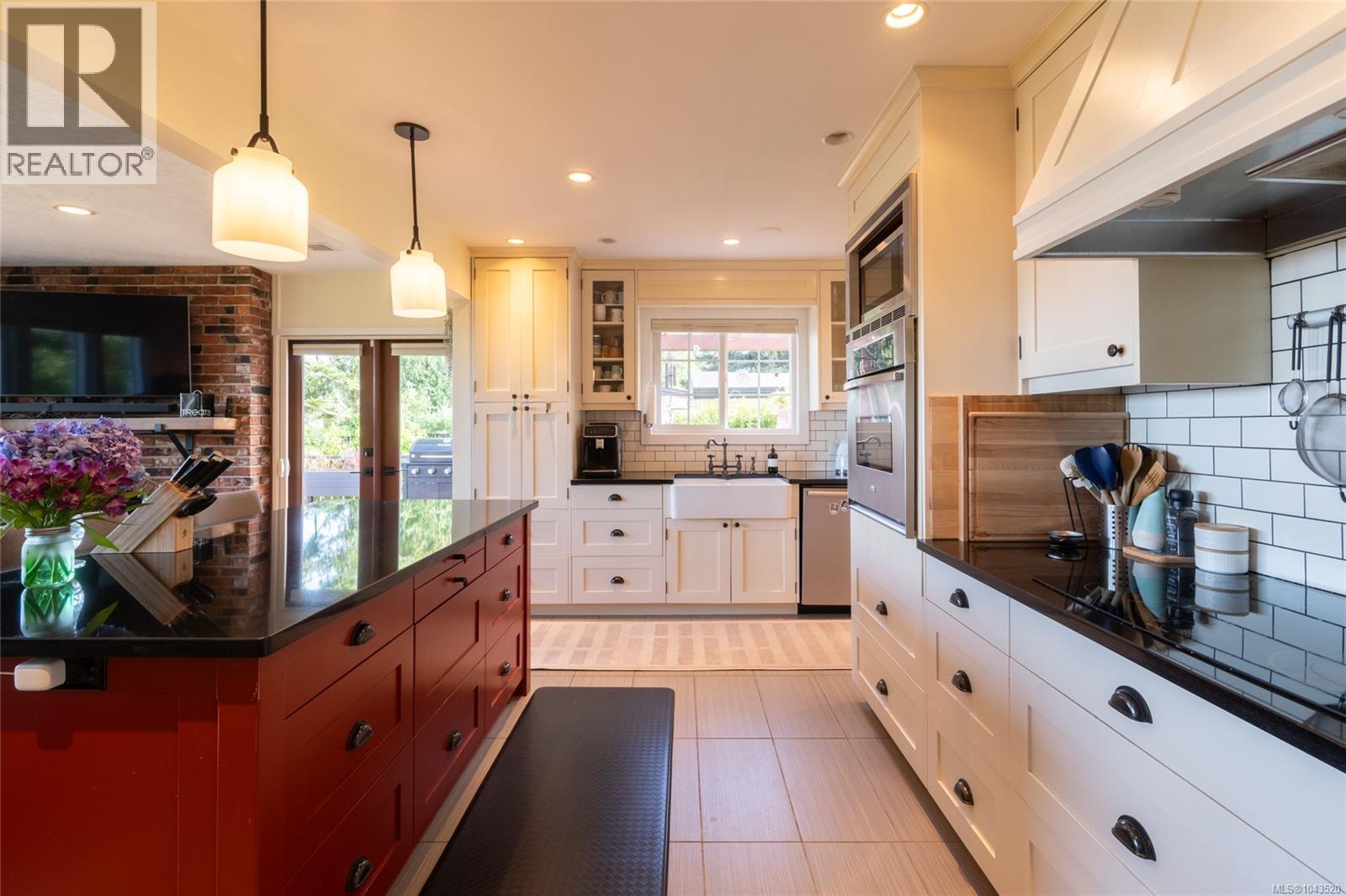 6371 Conconi Pl - 8