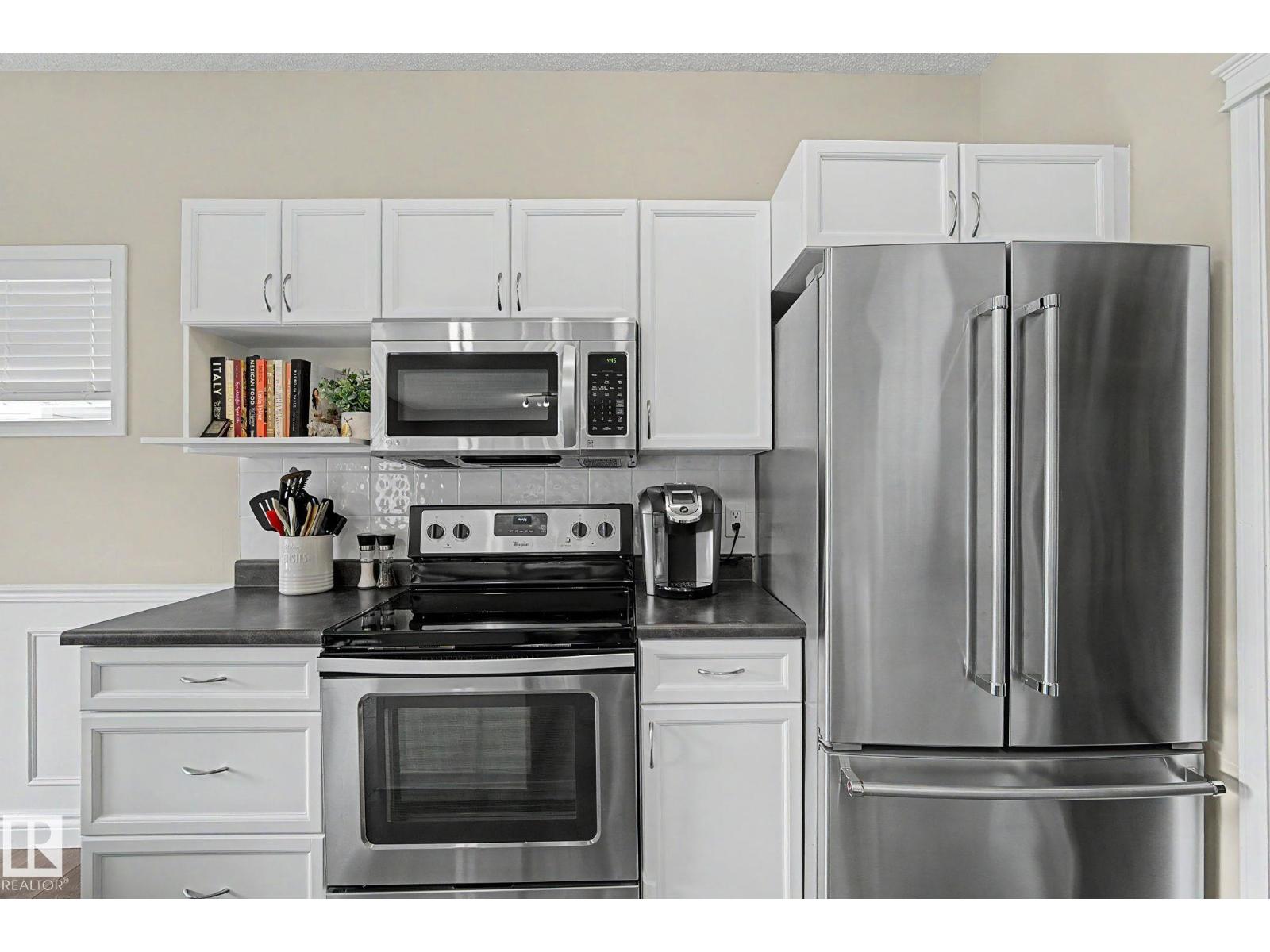 5632 201 St NW - 18