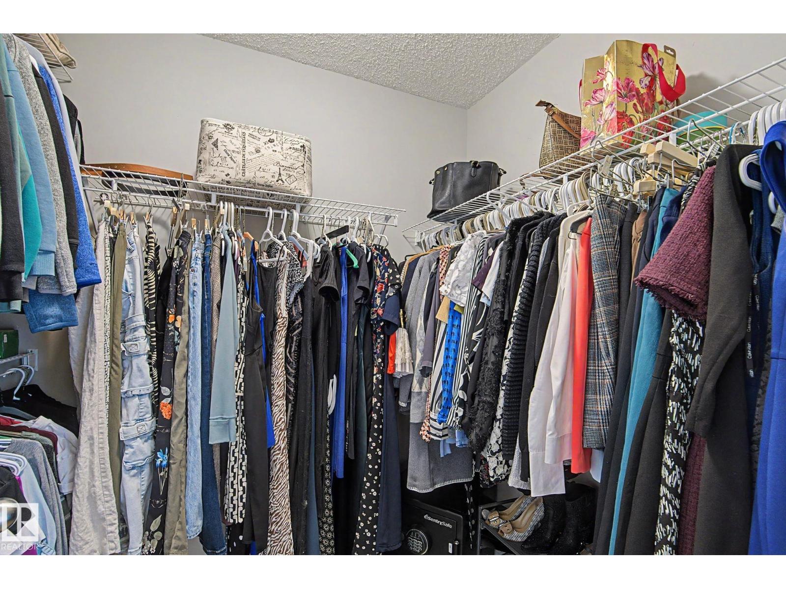 5632 201 St NW - 41
