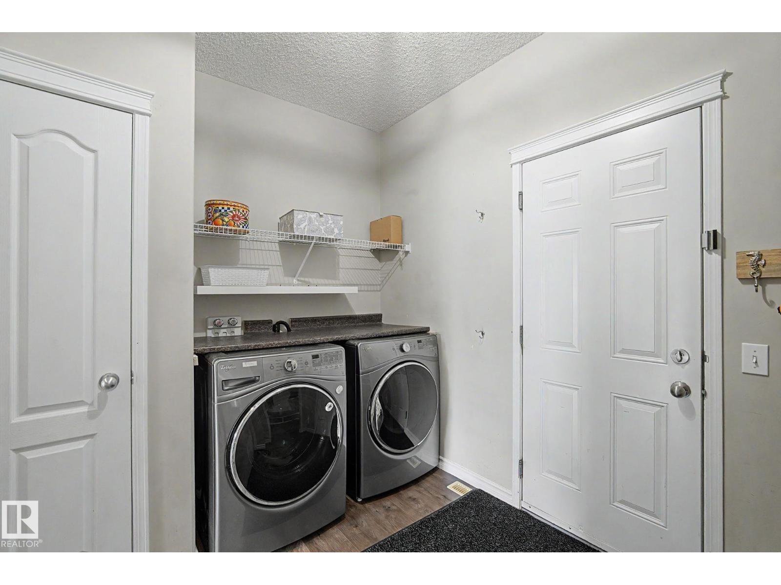 5632 201 St NW - 27