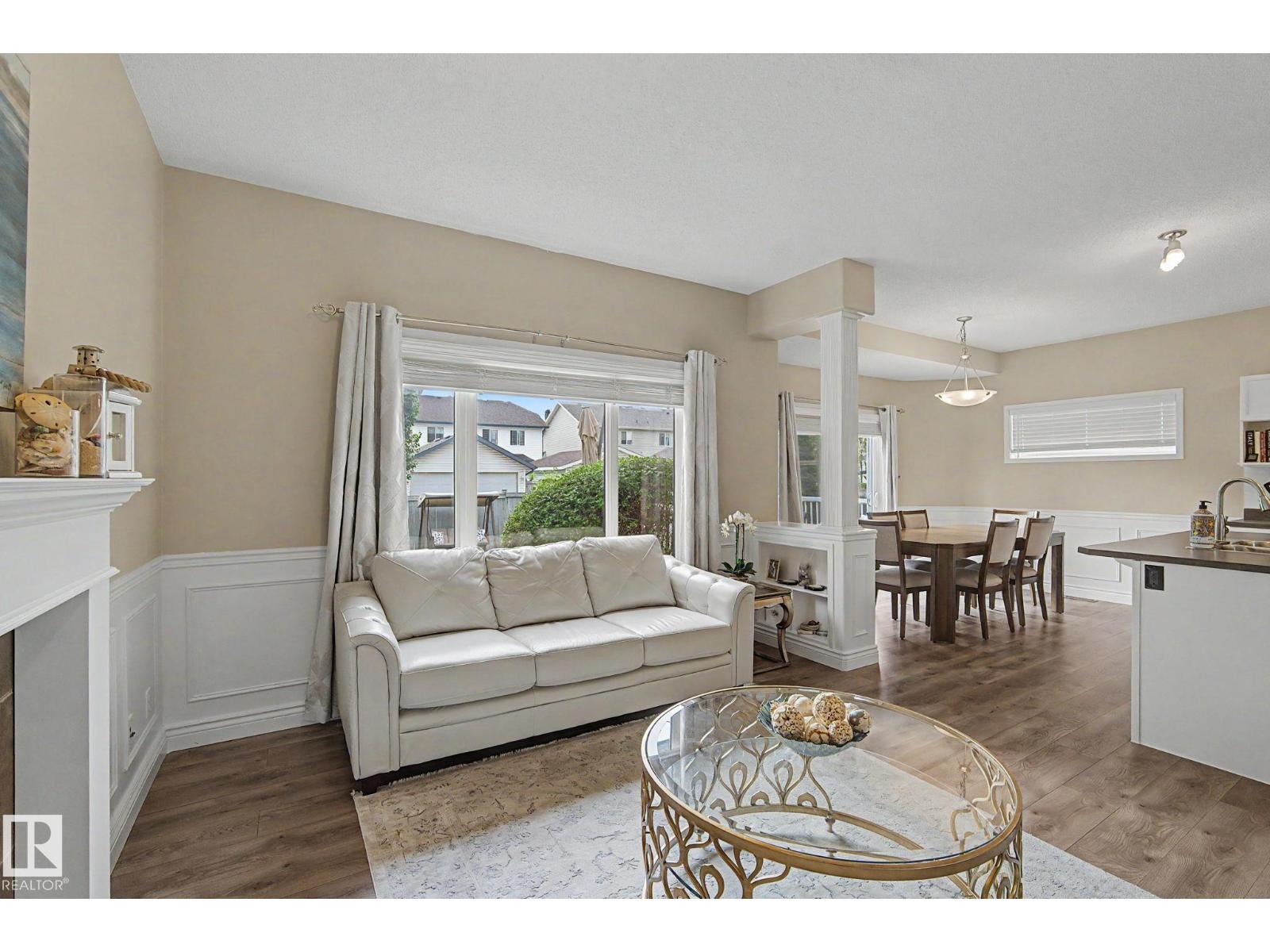 5632 201 St NW - 23