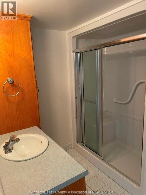 #E422 9099 RIVERSIDE DRIVE East - 19
