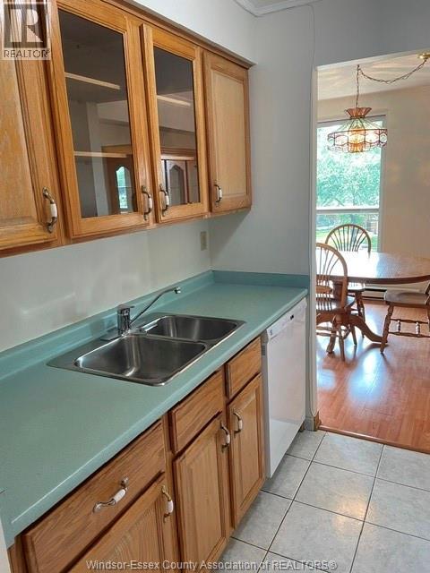 #E422 9099 RIVERSIDE DRIVE East - 11