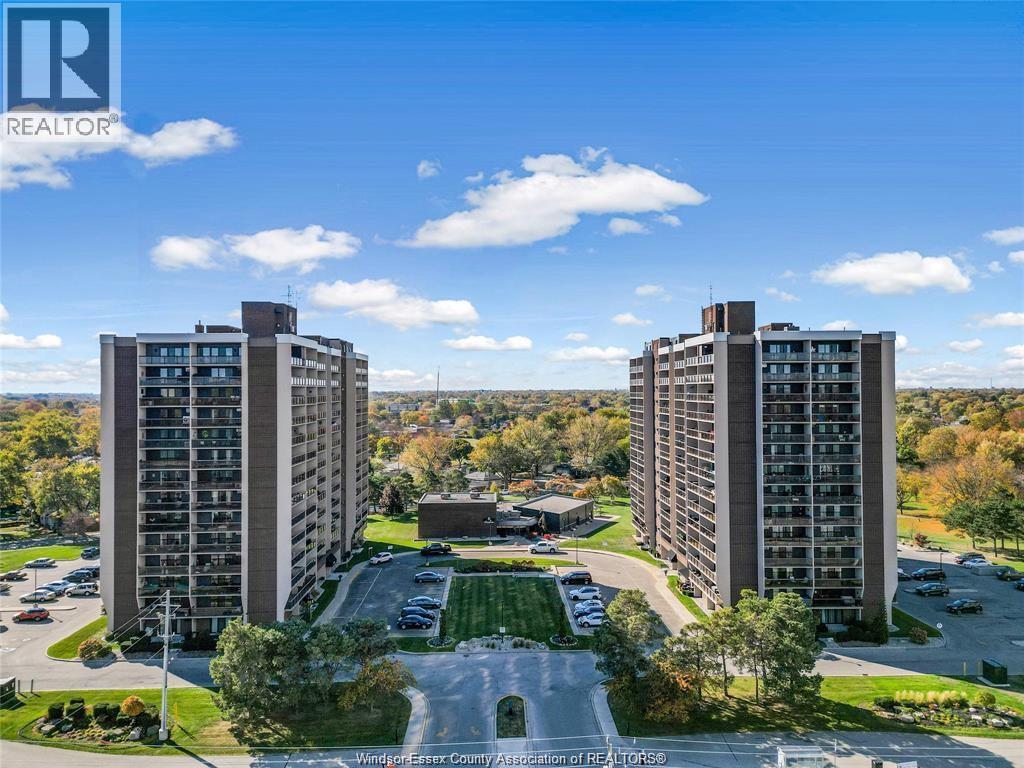 #E422 9099 RIVERSIDE DRIVE East - 45