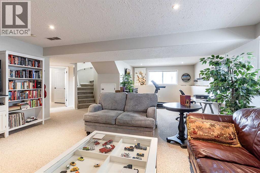 168 Hunt Crescent NE - Image 29