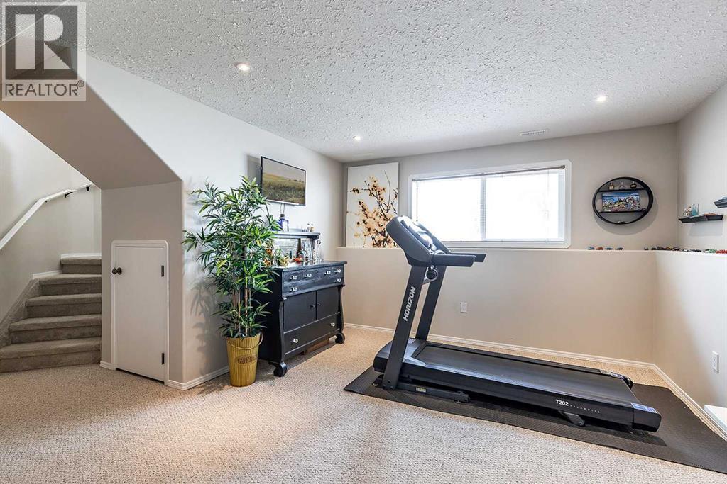 168 Hunt Crescent NE - Image 31