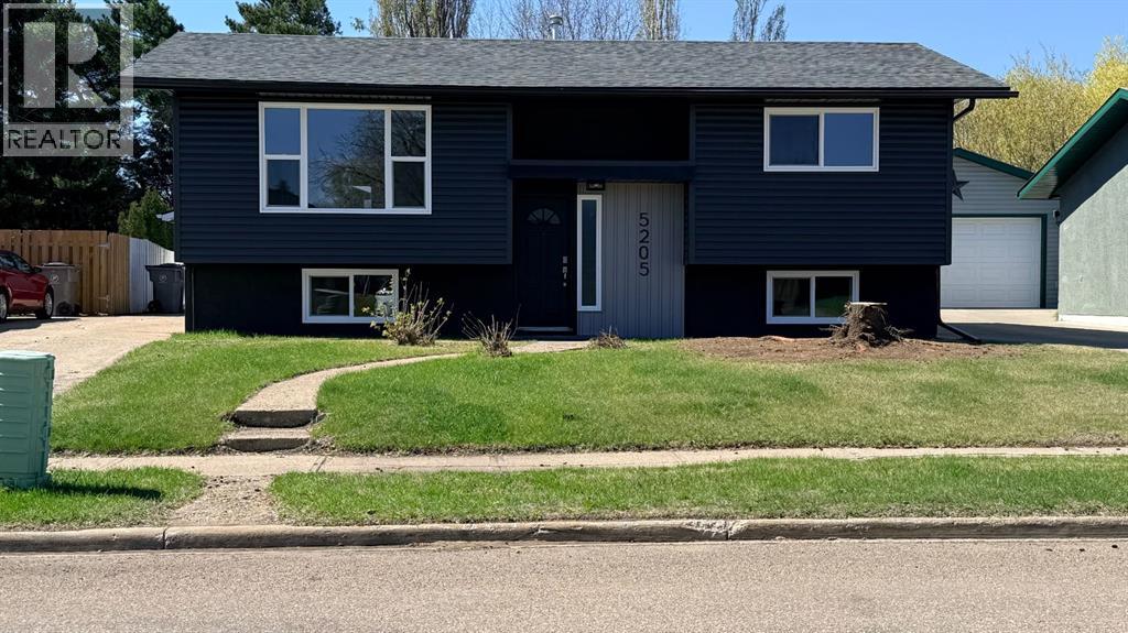 5205 32 Street, Lloydminster — photo 2